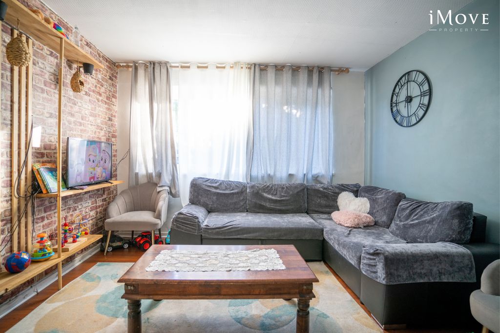 Property photo 3 of 13