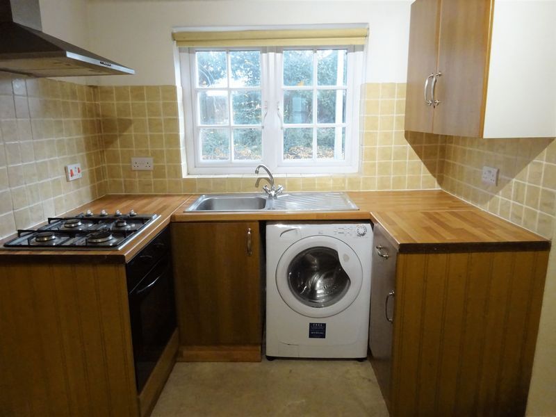 Property photo 3 of 8 Photo 8