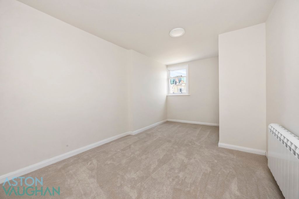 Property photo 3 of 10 5287452