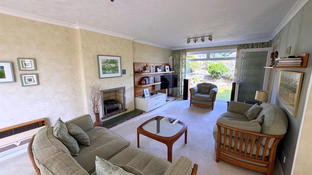 Property photo 3 of 13 15Bev12.Jpg