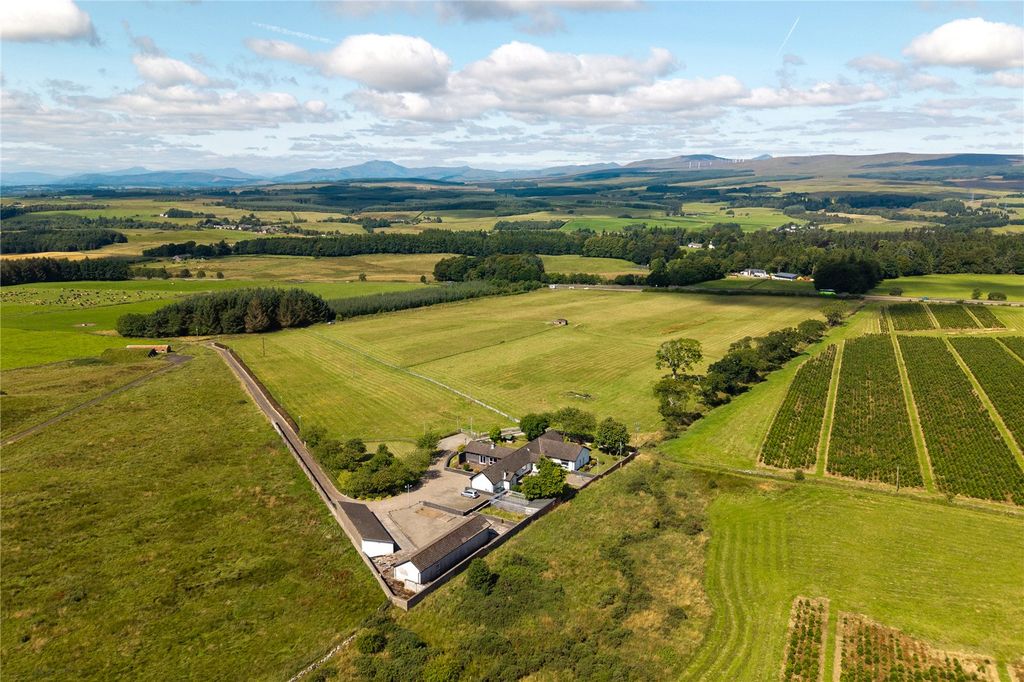 Property photo 2 of 24 Shandale Aerial