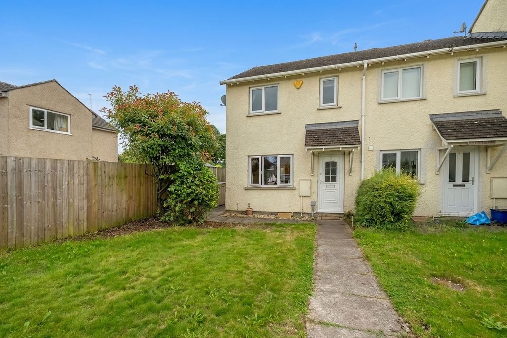 Property photo 1 of 18