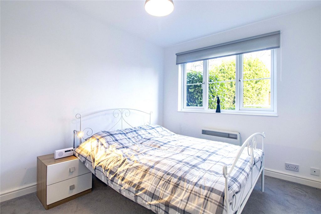 Property photo 3 of 6 Bedroom