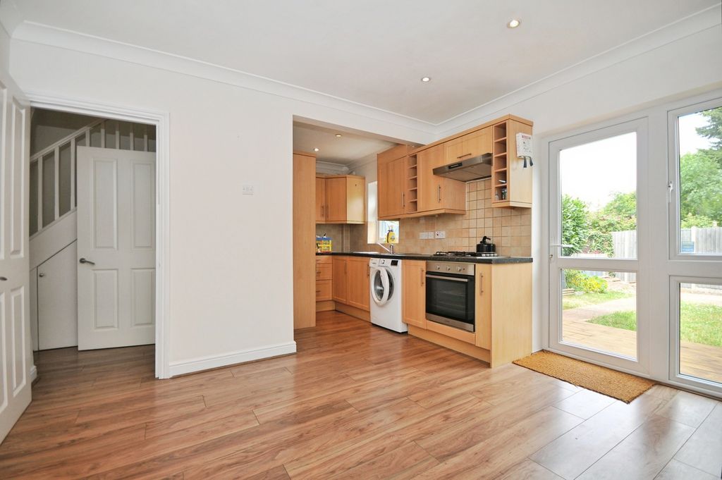 Property photo 3 of 16 Photo