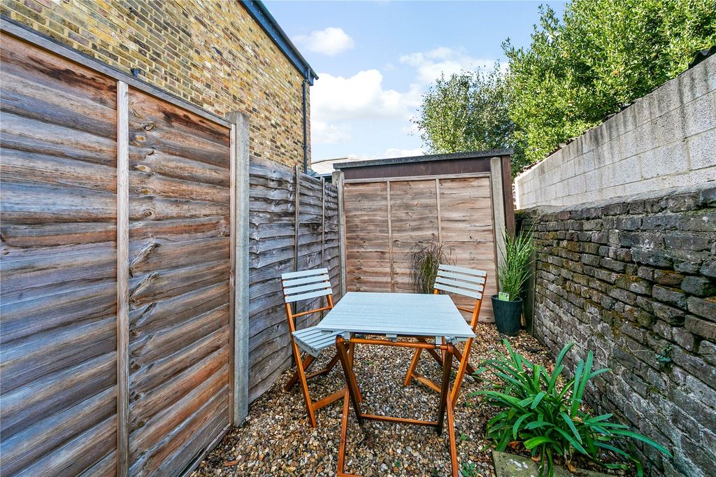 Property photo 3 of 16 Picture No. 04