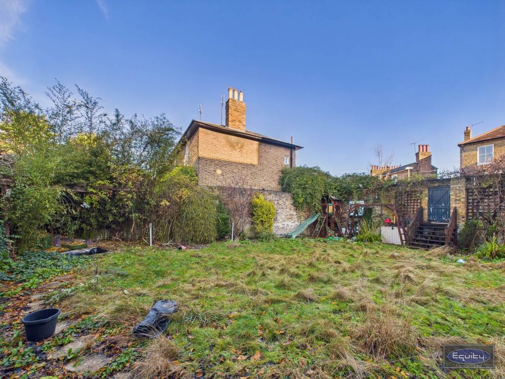 Property photo 3 of 5 Cam05138G0-Pr0103-Still003