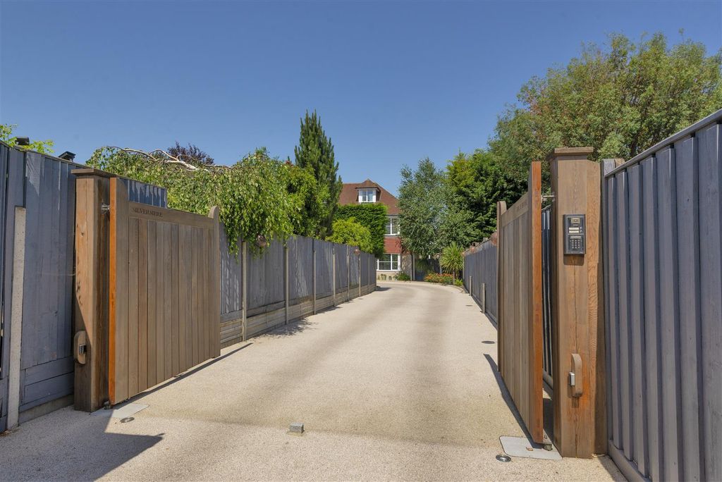 Property photo 2 of 30 73Bheath02.Jpg