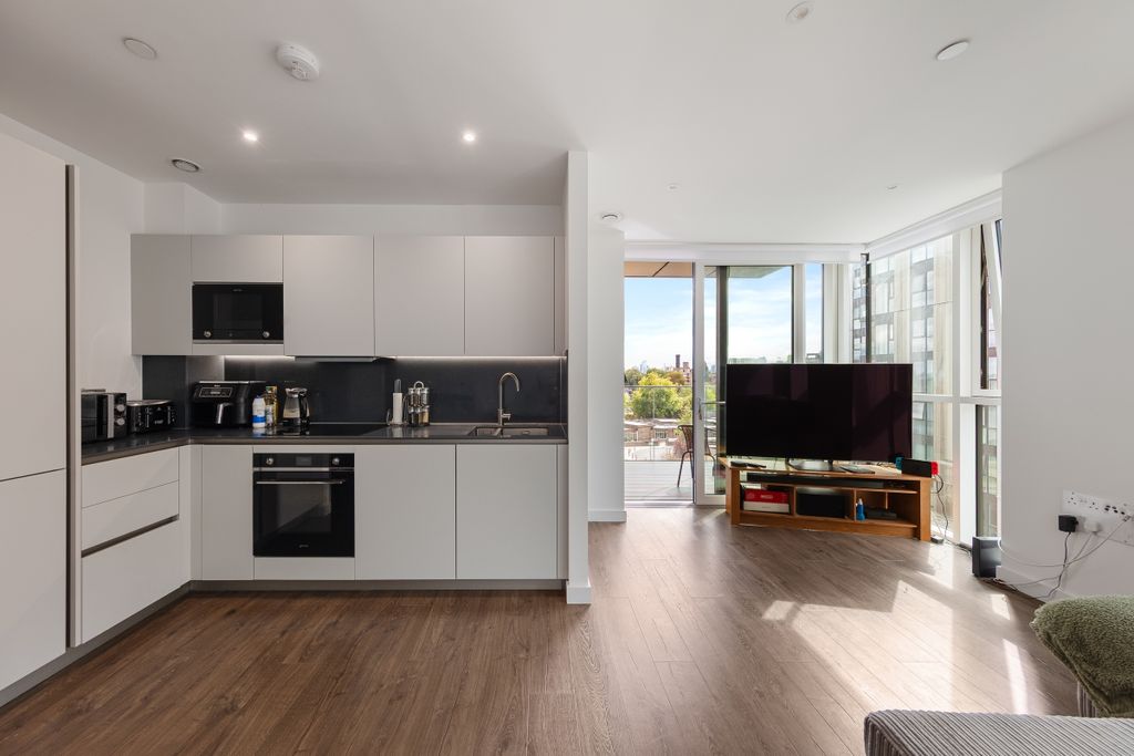 Property photo 1 of 10 094A0100