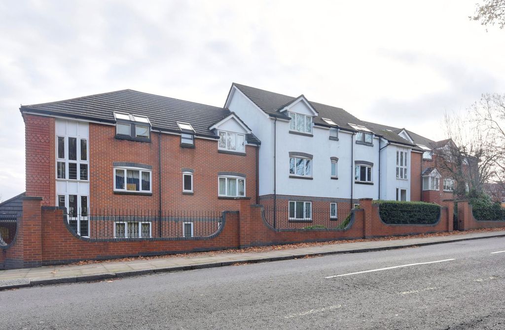 Property photo 1 of 7