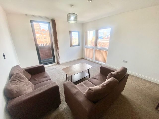 Property photo 2 of 7 Living Room
