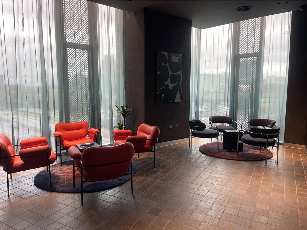 Property photo 3 of 16 Picture 3