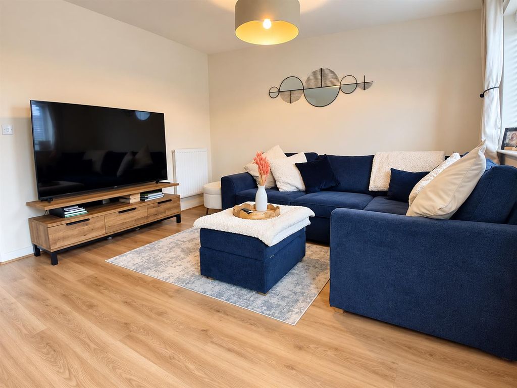 Property photo 2 of 16