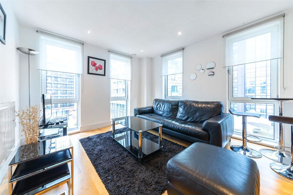 Property photo 1 of 11