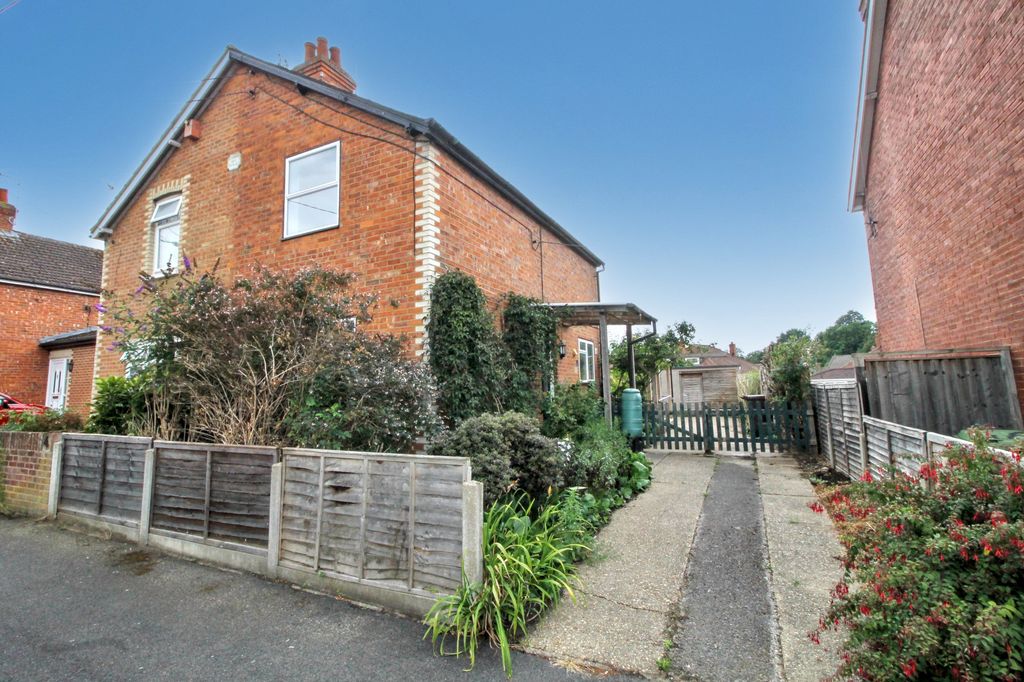 Property photo 1 of 11
