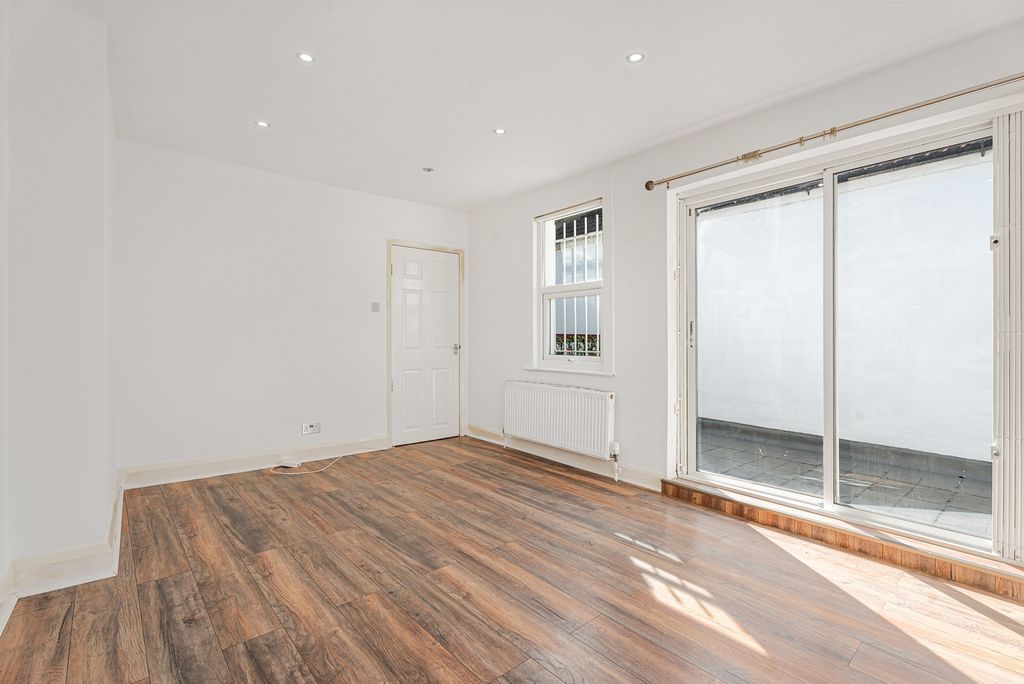 Property photo 2 of 19 Reception Room