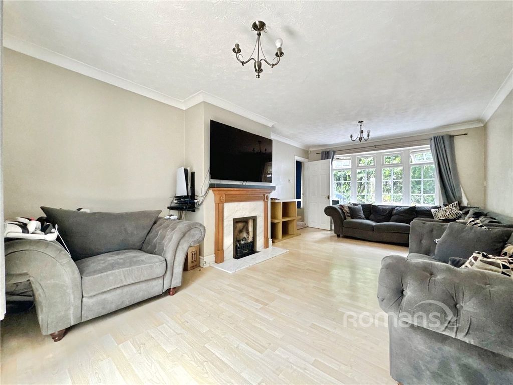 Property photo 3 of 14 Living Room