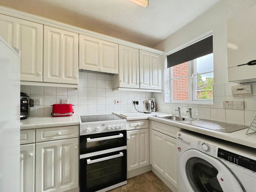 Property photo 3 of 12