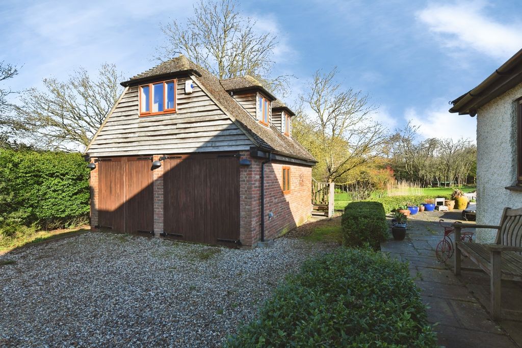 Property photo 2 of 29 Pbox-Img.Jpg