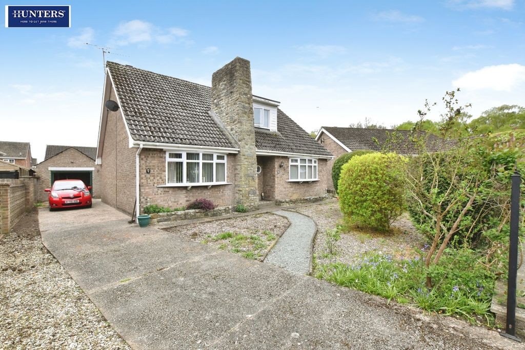 Property photo 1 of 21 Front