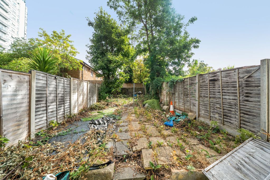 Property photo 2 of 8