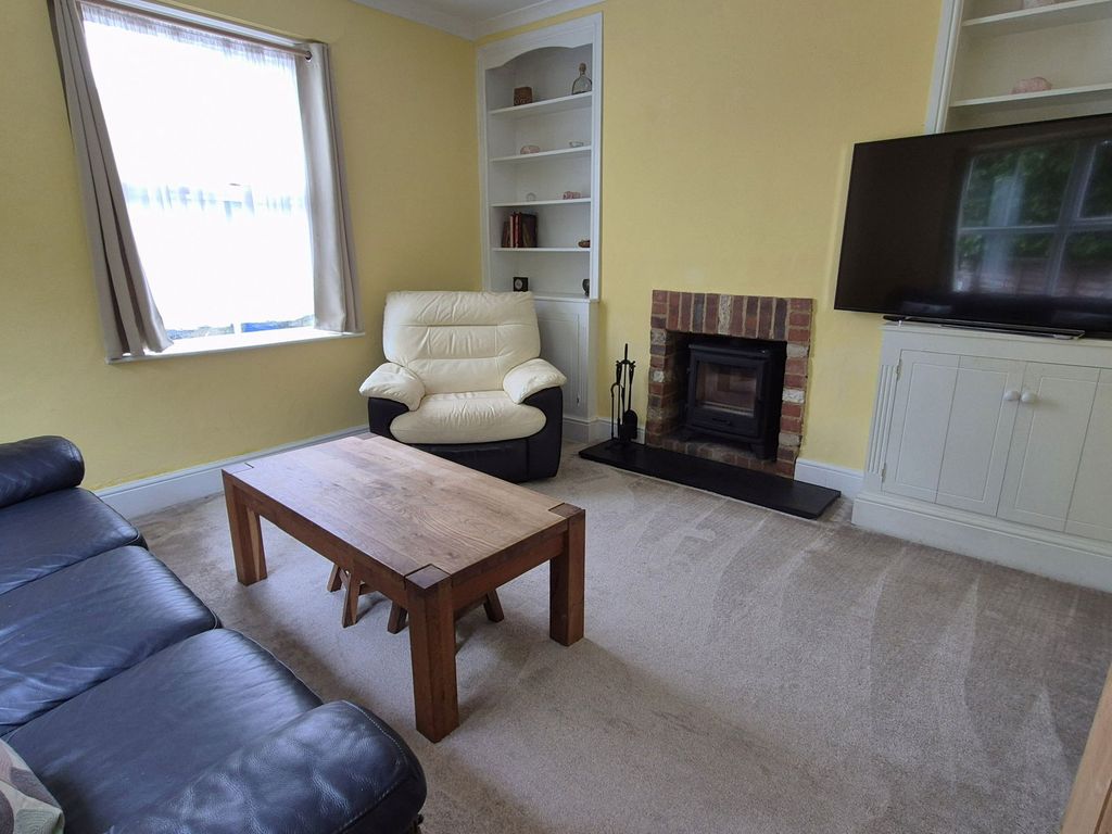 Property photo 2 of 26