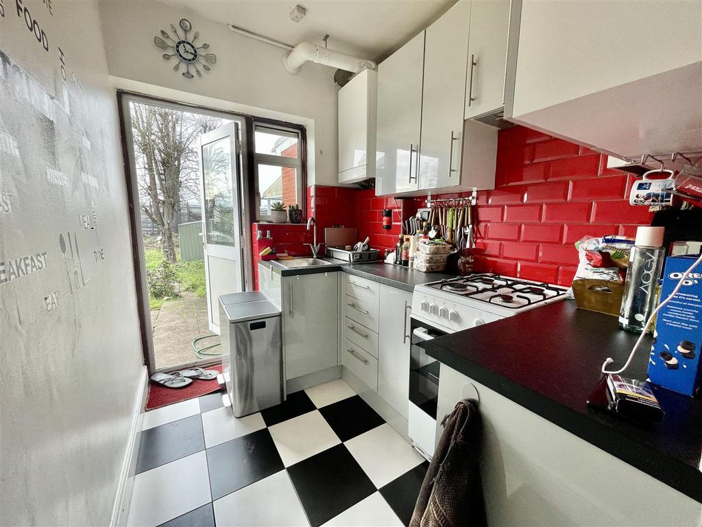 Property photo 3 of 9 Schools: