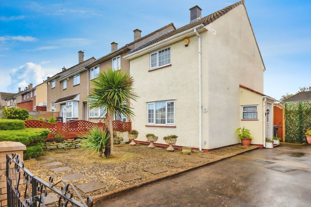 Property photo 1 of 18