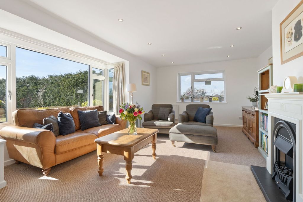 Property photo 3 of 24