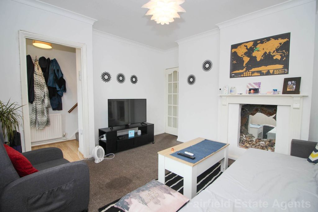 Property photo 2 of 12