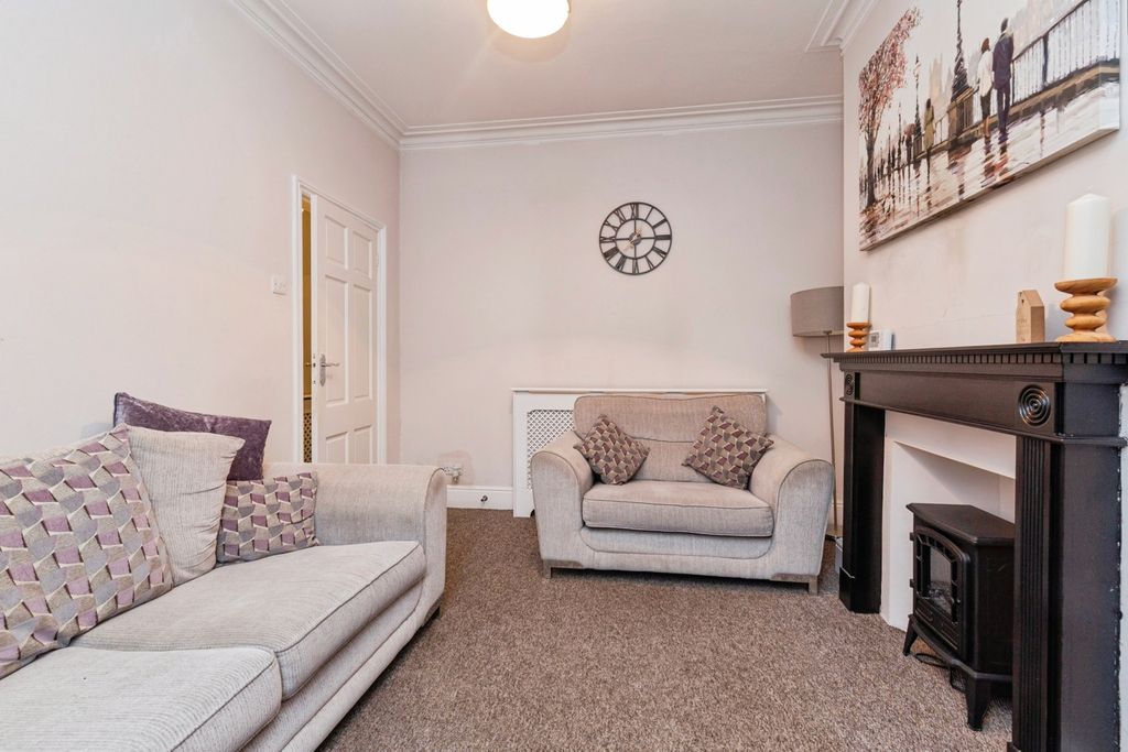 Property photo 3 of 17 Pbox-Img.Jpg