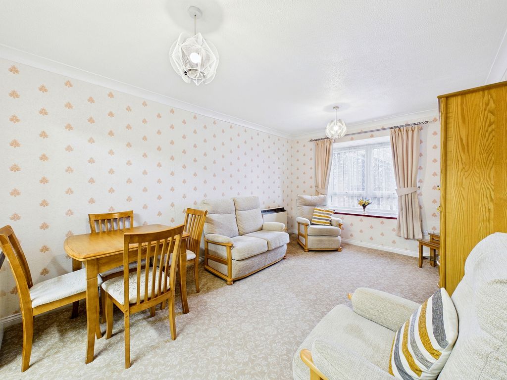 Property photo 3 of 11 Cam05192G0-Pr0237-Still003