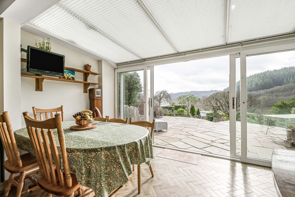 Property photo 3 of 35 Dining