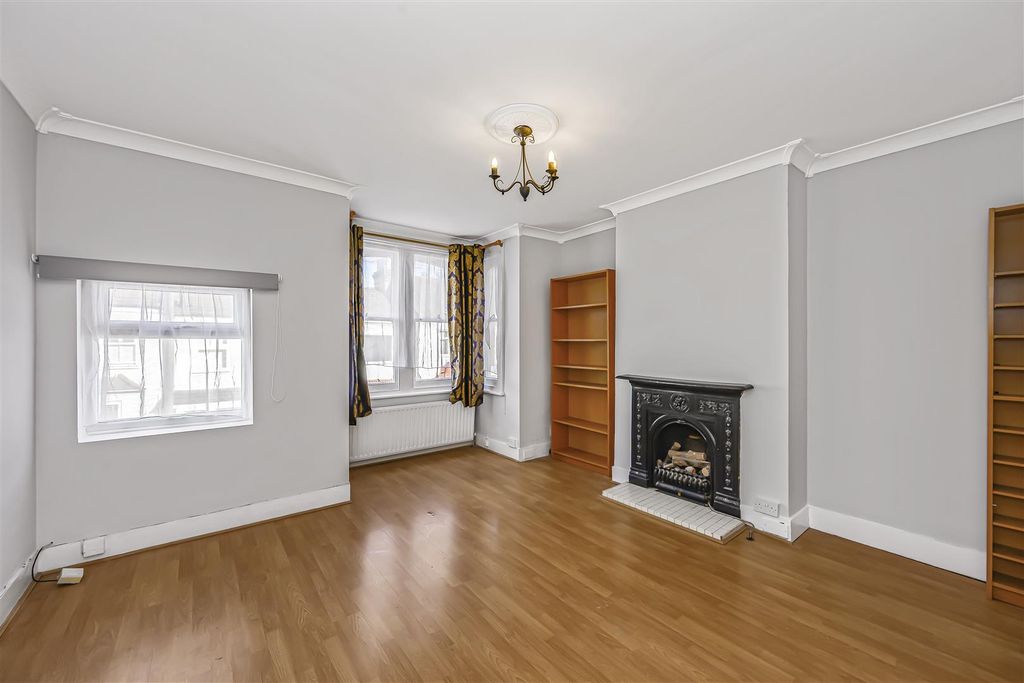 Property photo 2 of 16