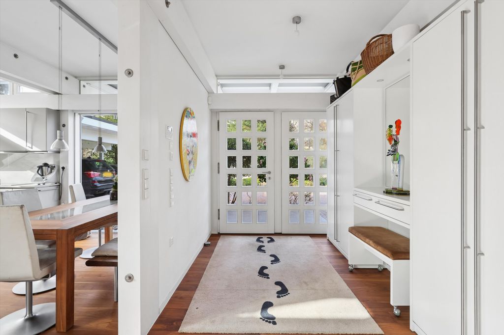 Property photo 2 of 26 Image