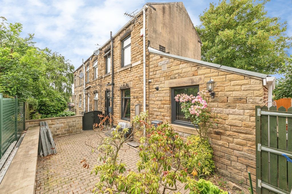 Property photo 1 of 18
