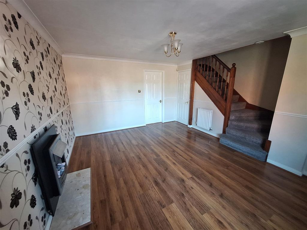 Property photo 3 of 12 Lounge1.Jpg