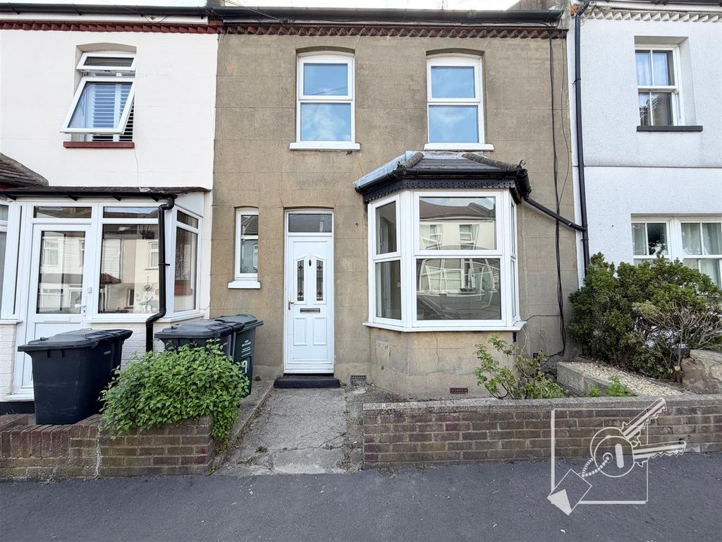 Property photo 1 of 16 External