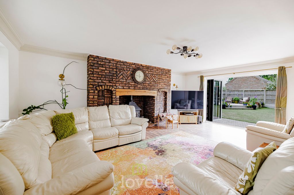 Property photo 2 of 43