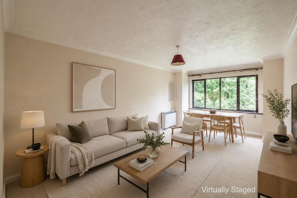 Property photo 1 of 8 Vs Lounge.Jpg