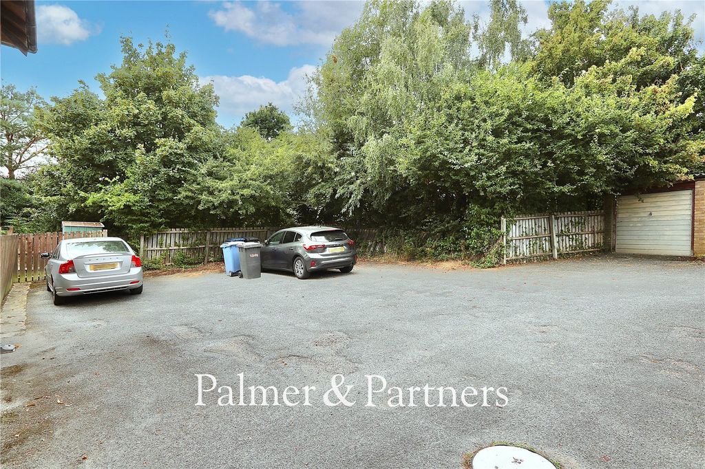 Property photo 2 of 11 Picture No. 24