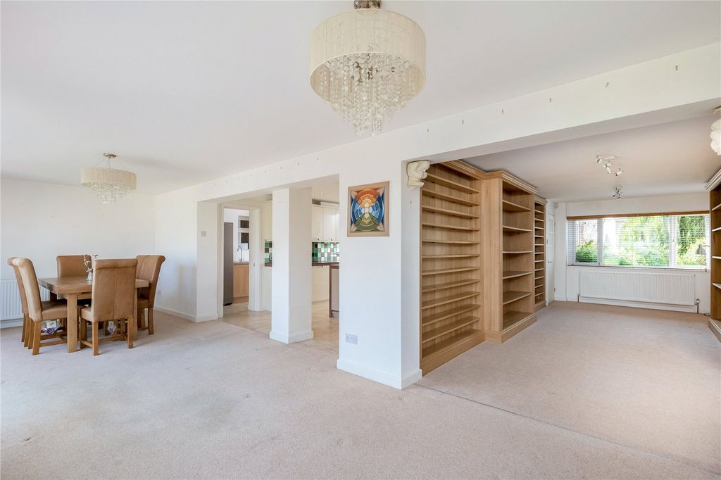 Property photo 3 of 13 Open Plan Area
