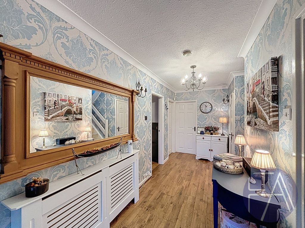 Property photo 2 of 30 4707642