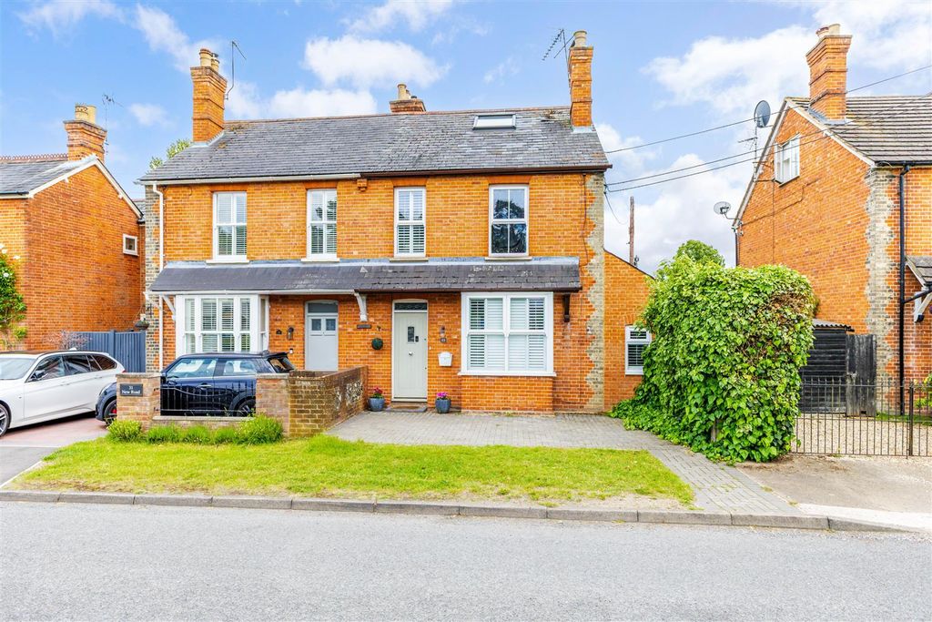 Property photo 1 of 12