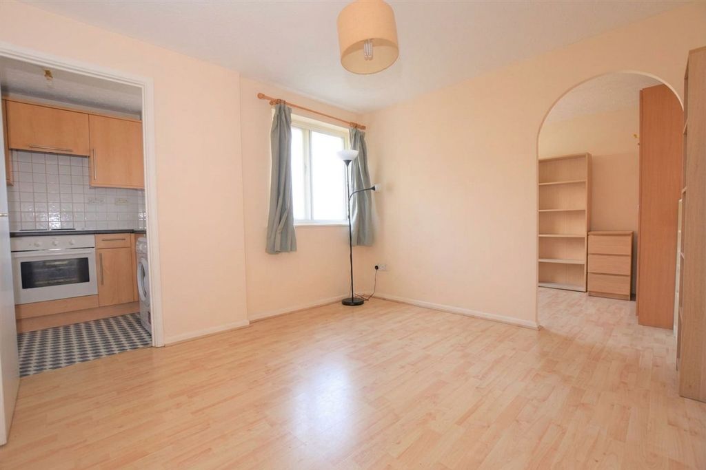 Property photo 2 of 5