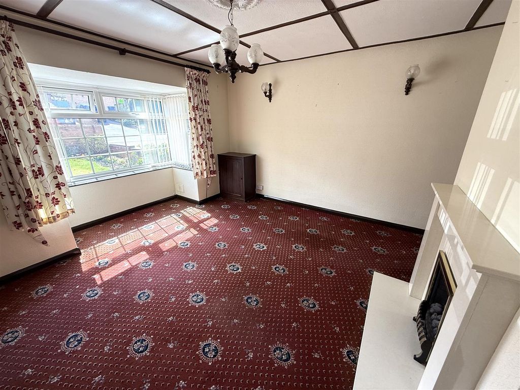 Property photo 3 of 19 Manor 19.Jpg