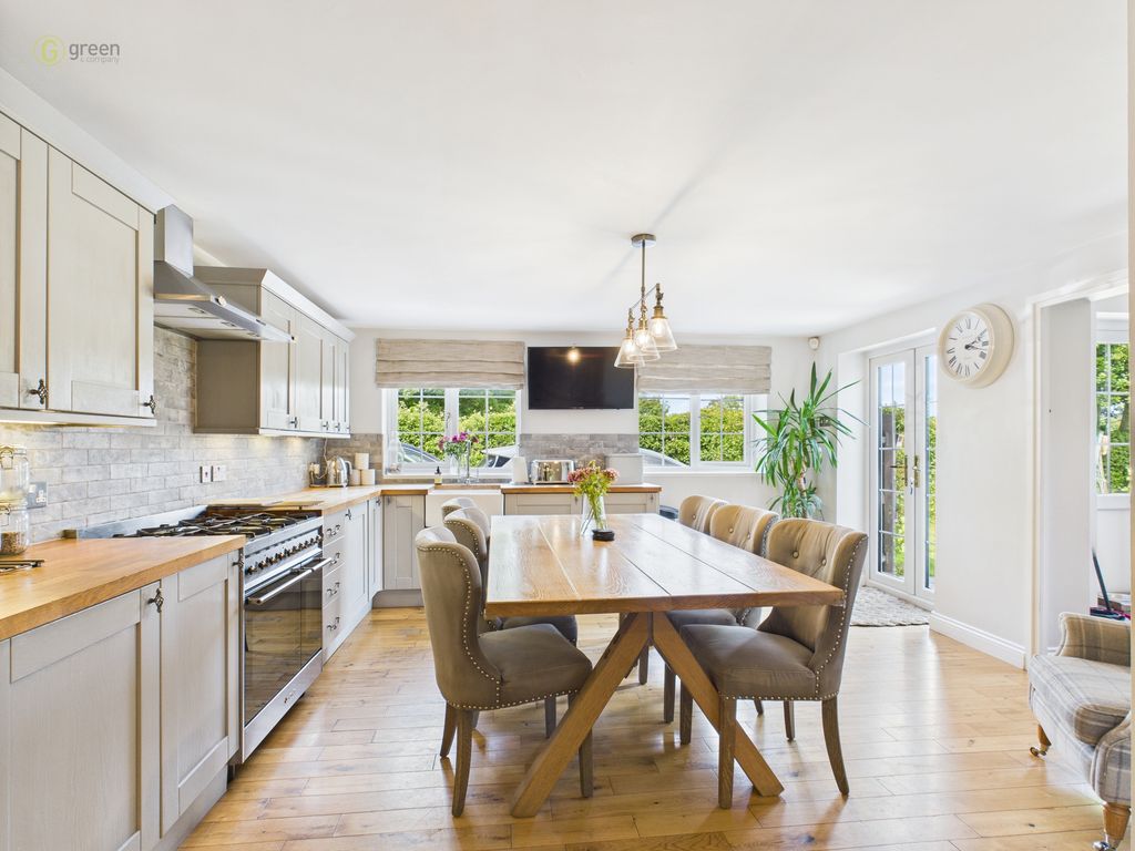 Property photo 2 of 33 Cam03830G0-Pr0169-Still013