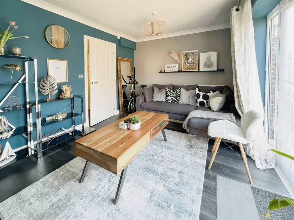 Property photo 3 of 17