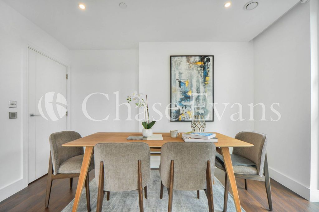 Property photo 2 of 30 Dining Area