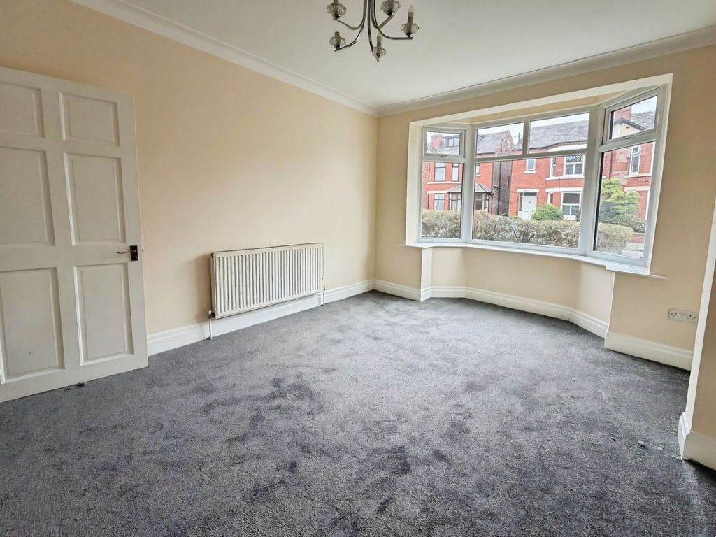 Property photo 2 of 14 Pbox-Bedroom-347234.Jpeg