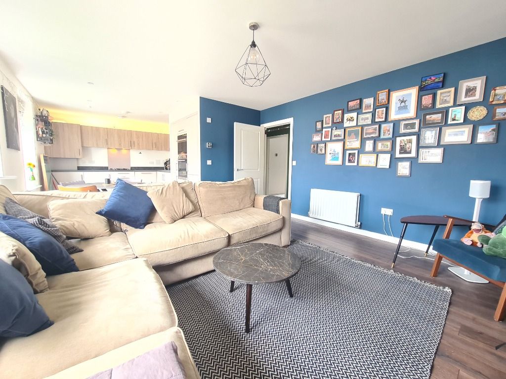 Property photo 2 of 19